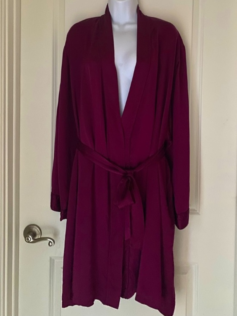 Nordstrom Silky Soft Robe With Belt One Size Chic Loungewear Solid Feminine